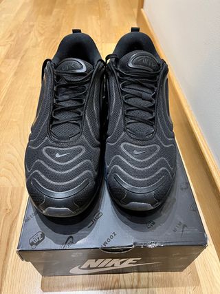 Zapatillas Nike Air Max 720 número 46 EU de segunda mano por 55 EUR en  Logroño en WALLAPOP