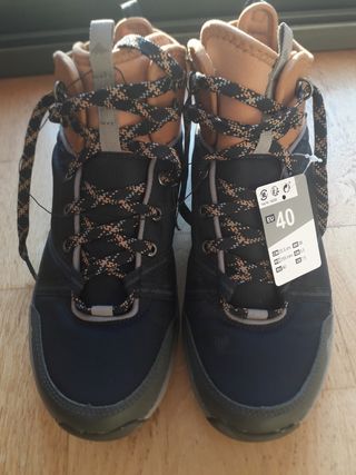 Botes de muntanya de segunda mano por 20 EUR en Vilafranca del Penedès en  WALLAPOP