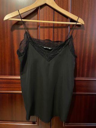 Blusa lencera Stradivarius de segunda mano por 8 EUR en Madrid en WALLAPOP