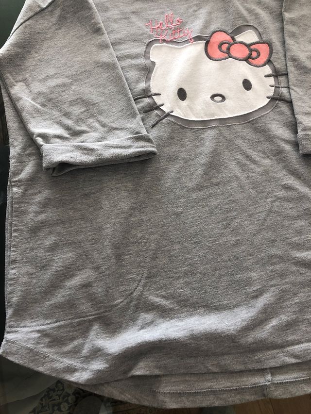 Camiseta Hello Kitty.