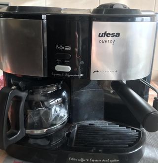Cafetera Ufesa dueto,2 opciónes de preparación. de segunda mano por 60 EUR  en Tafalla en WALLAPOP