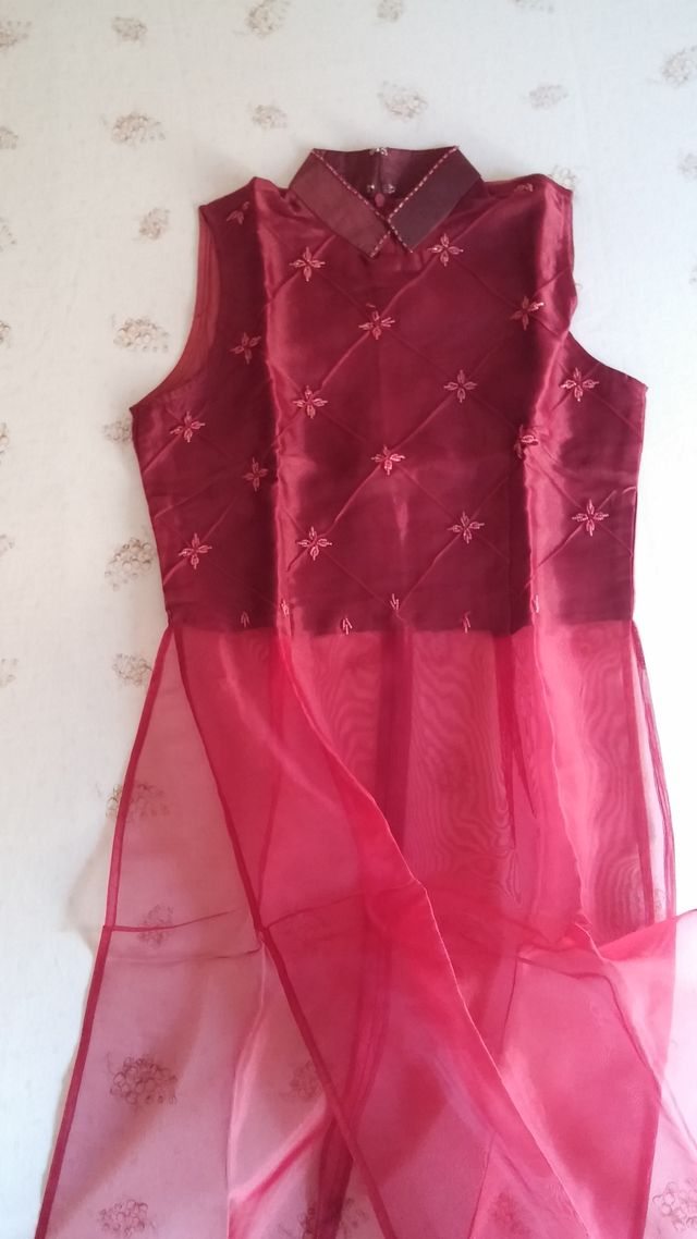 COMPLETO DI SETA INDIANA NUOVISSIMO