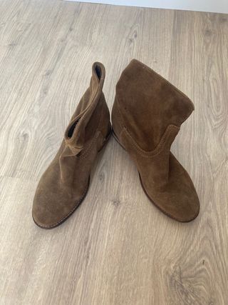 Botines planos de mango de segunda mano por 10 EUR en Madrid en WALLAPOP