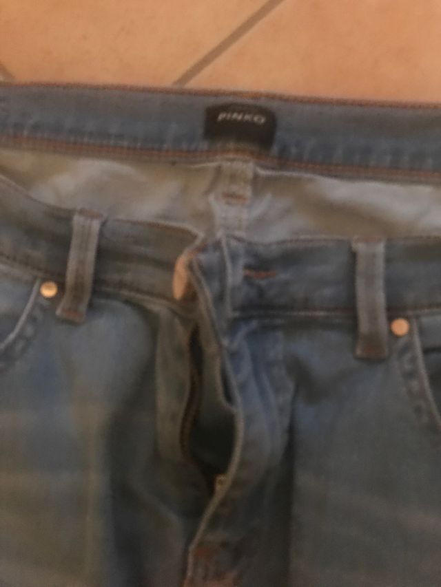 Jeans con strappi pinko