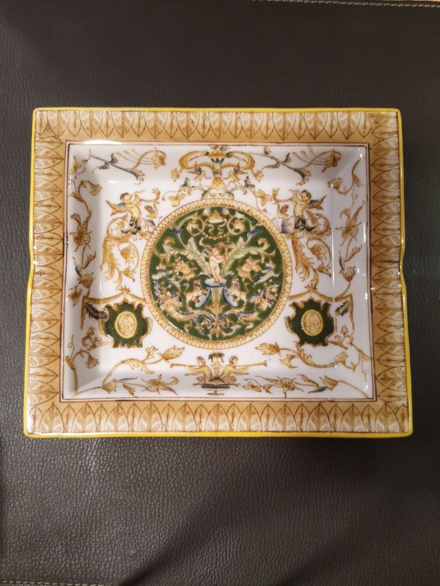 Cenicero de porcelana by Paul Hugo *pintado a mano