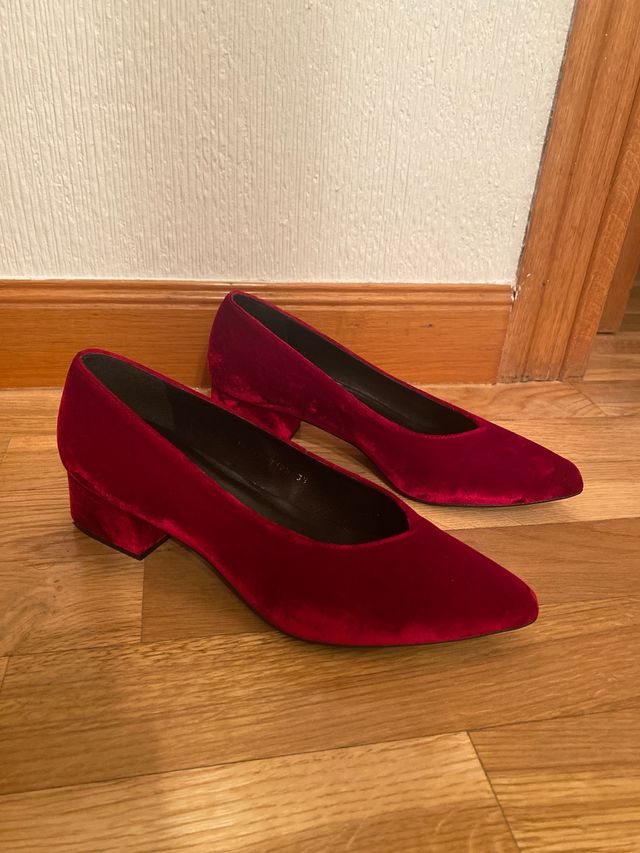 Scarpe rosse con tacco alto