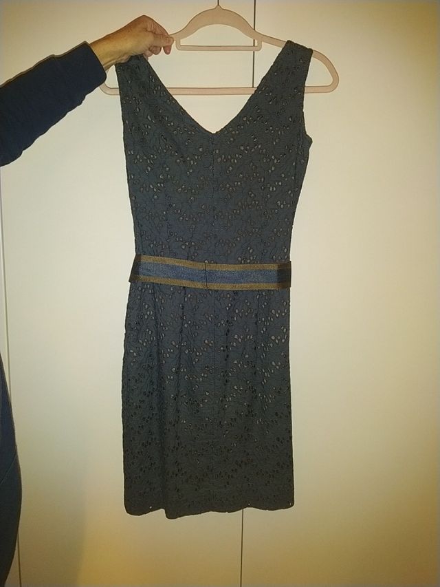 Vestido de tela perdorada