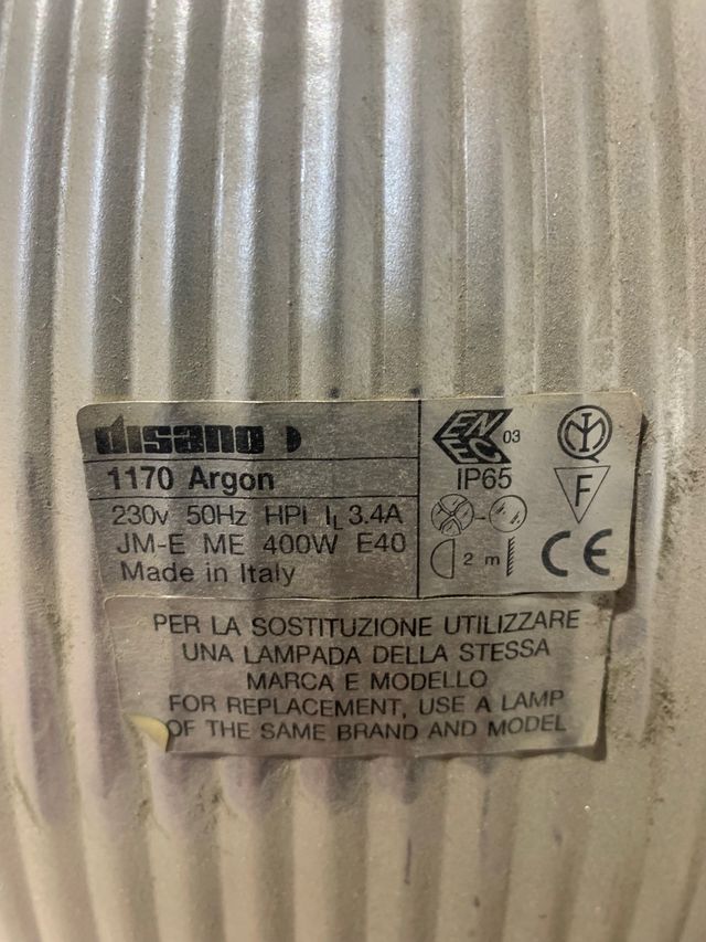 Focos iluminación nave industrial