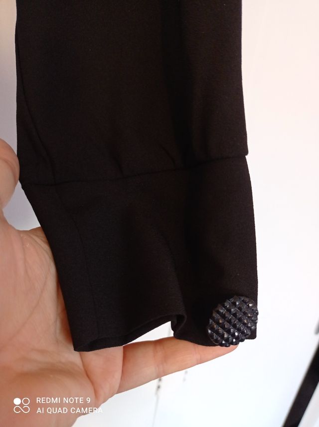 Elegante vestido negro