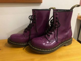 dr martens moradas charol