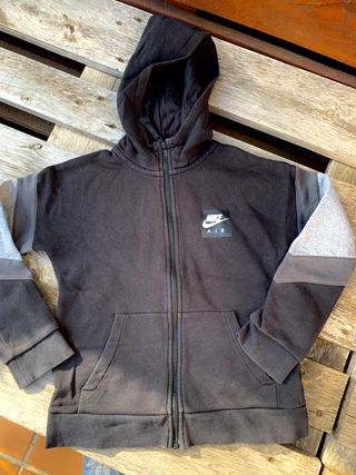 Ropa Nike, rarer, diesel, Adidas niño 8-10 años de segunda mano por 30  EUR en Vallromanes en WALLAPOP