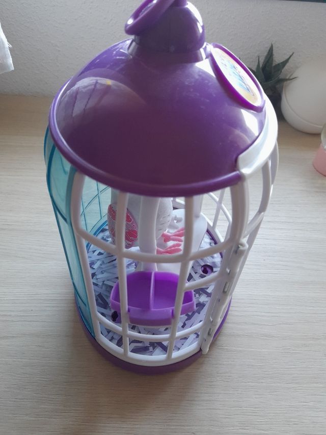 Pájaro en jaula de little pets