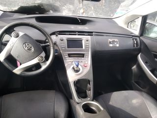 Toyota Prius Plug-In 2012