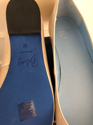 Bailarinas\\/manoletinas piel nuevas Bluniq de segunda mano por 45 EUR en  Barcelona en WALLAPOP