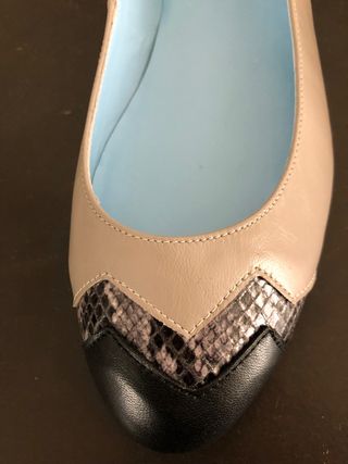 Bailarinas\\/manoletinas piel nuevas Bluniq de segunda mano por 45 EUR en  Barcelona en WALLAPOP