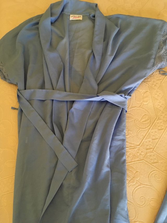 Camisón y bata lencero