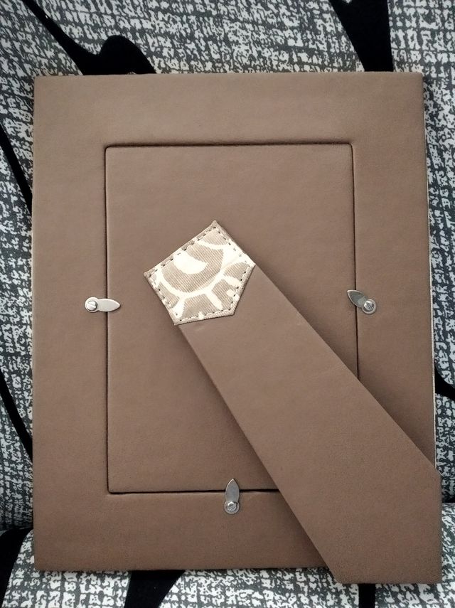 Marco de buen tamaño, para fotos de 13x18