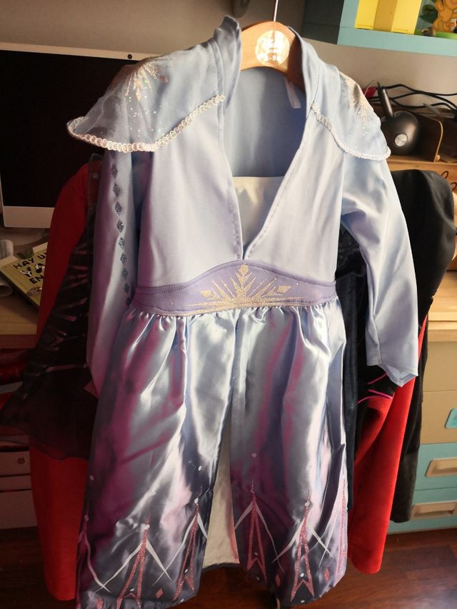 Disfraz de Frozen nuevo con muy poco uso