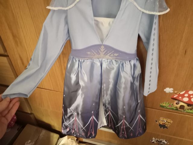Disfraz de Frozen nuevo con muy poco uso