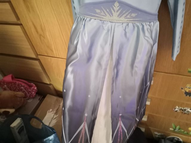 Disfraz de Frozen nuevo con muy poco uso