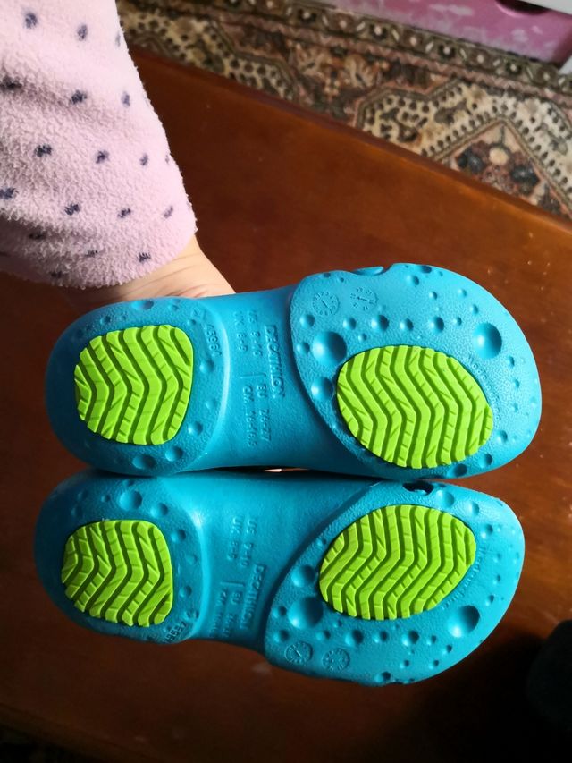 Chanclas de playa o piscina nuevas