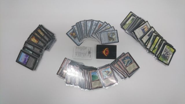 *Colección de cartas de El Señor de los Anillos