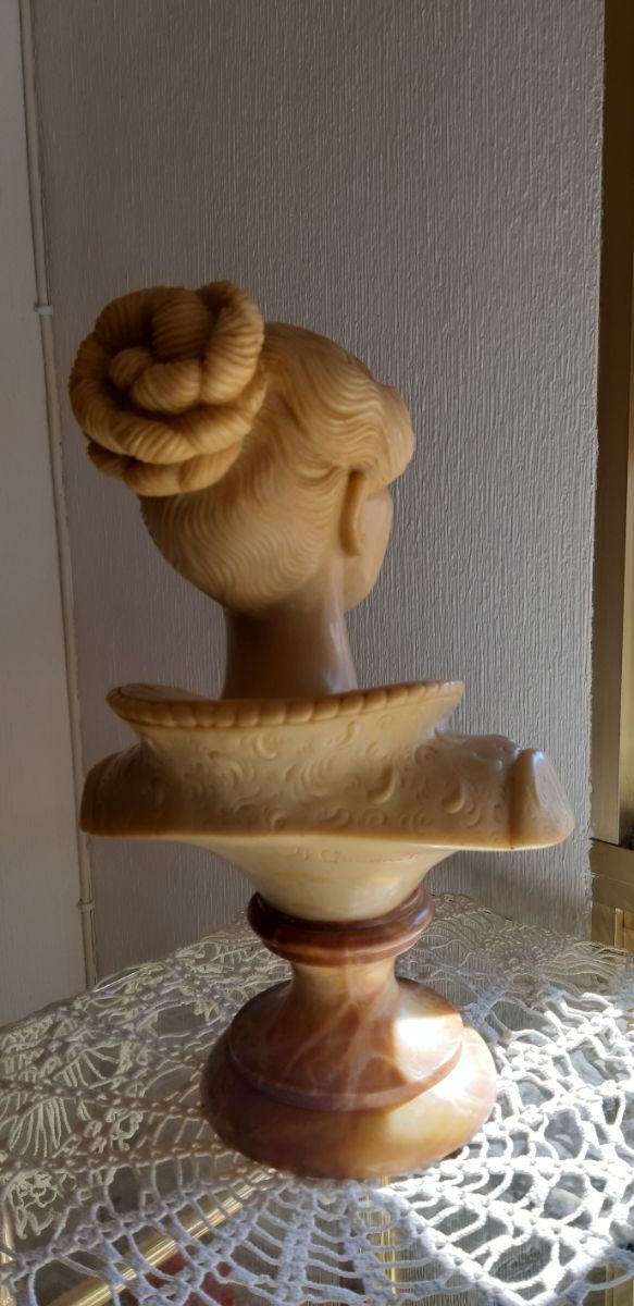 BUSTO DEL ESCULTOR ARNALDO GIANNELLI