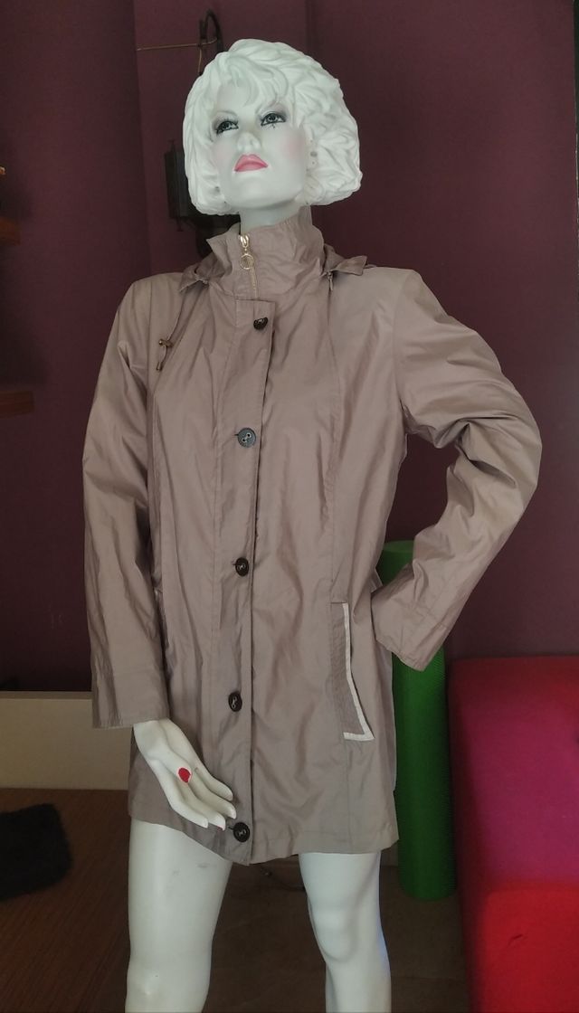 Abrigo chubasquero canda talla XL  capucha