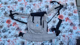 Mochila portabebes Mipies de segunda mano por 18 EUR en Vigo en WALLAPOP