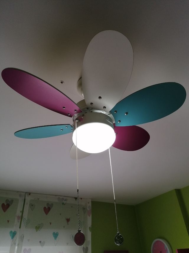 Lote 2 Ventiladores de techo más aspas de recambio