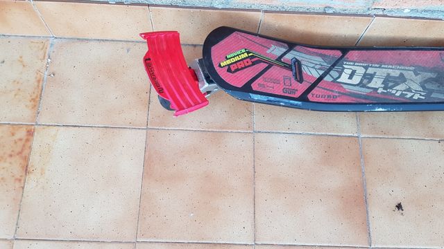 Patinete niño y regalo casco