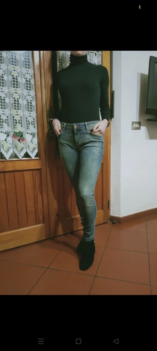 Jeans skinny di Zara
