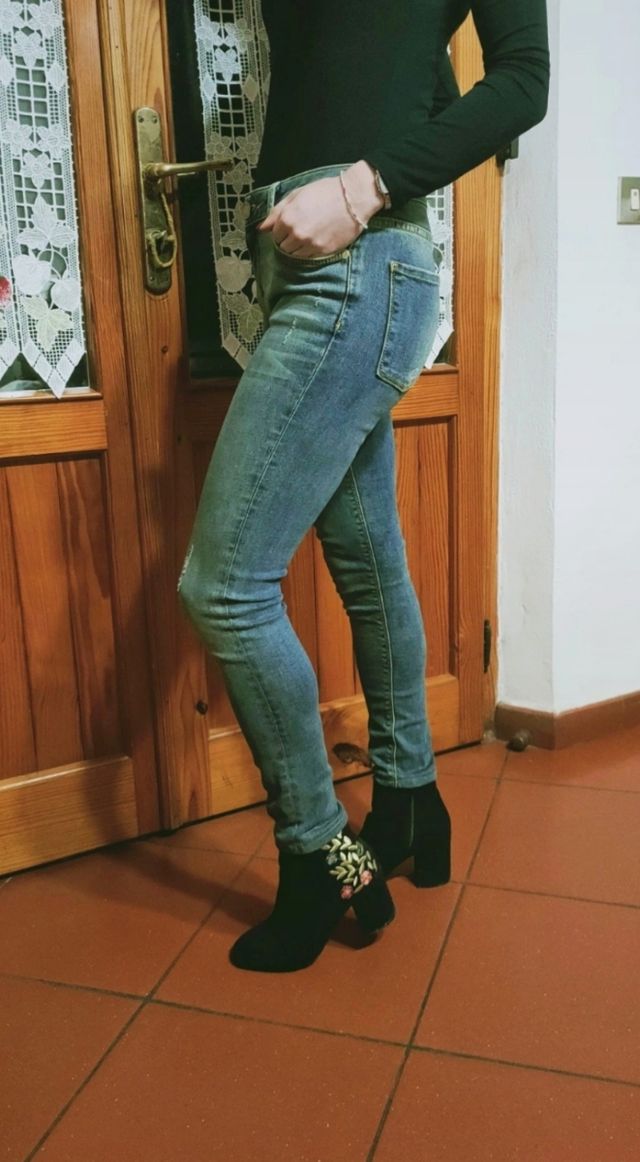 Jeans skinny di Zara