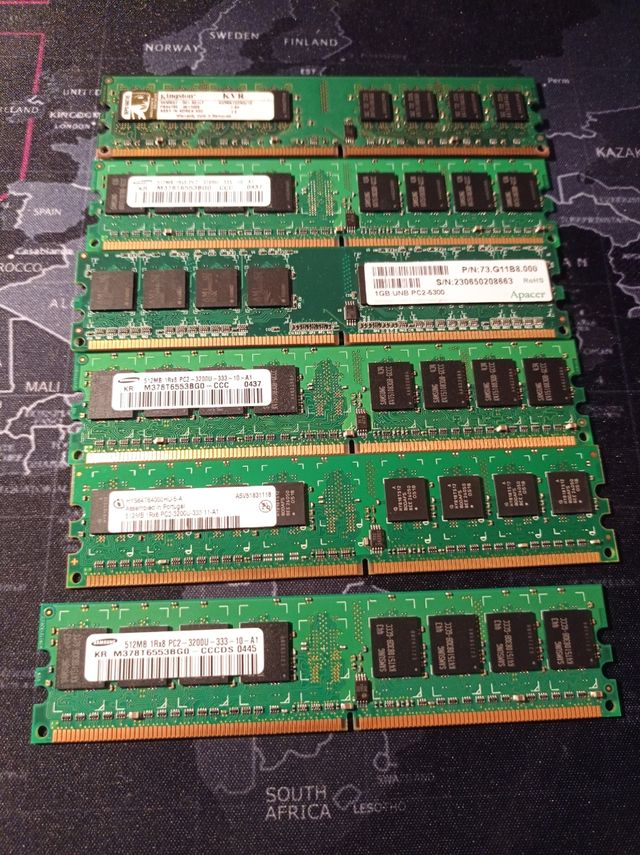 memorias RAM DDR2 de 512 MB y 1 gb