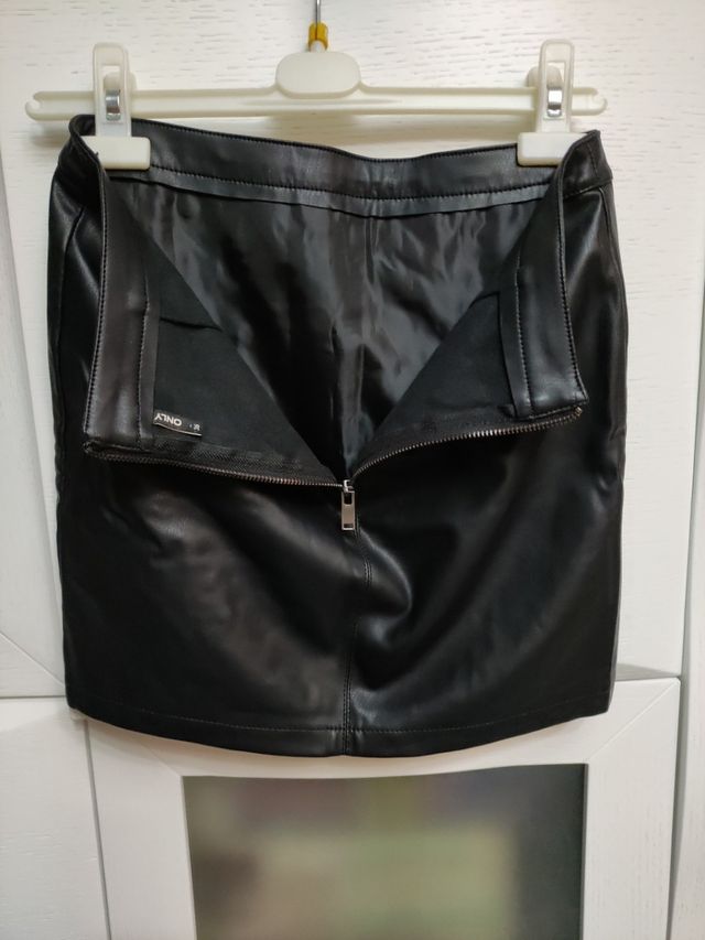 minifalda de piel en perfecto estado