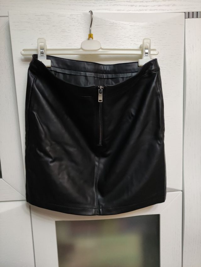 minifalda de piel en perfecto estado