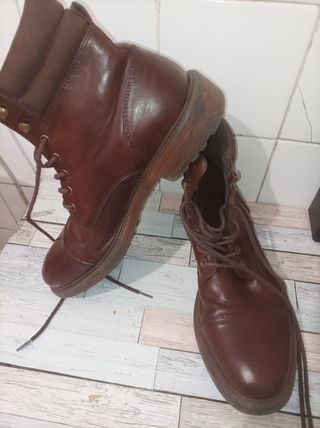 Botas de piel de Springfield 42 de segunda mano por 10 EUR en León en  WALLAPOP