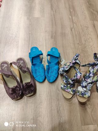Pack de 3 sandalias. Perfecto estado. Número 35. de segunda mano por 12 EUR  en Móstoles en WALLAPOP