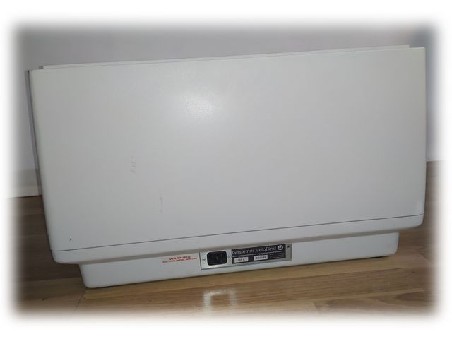 SE VENDE ENCUADERNADORA GESTETNER VELOBIND 363