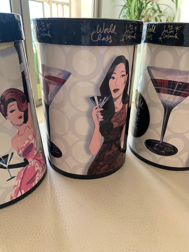 4 copas martini  diseño Jordi Lavanda