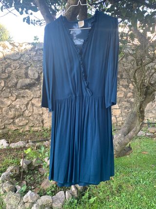 Vestido des petits hauts de segunda mano por 54 EUR en Santander en WALLAPOP