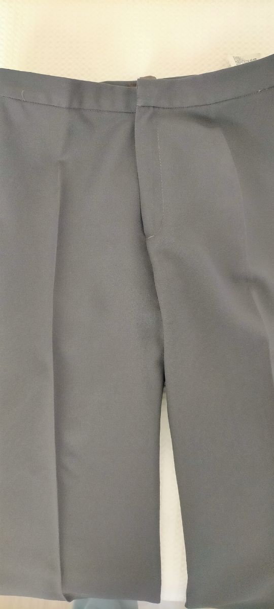 Pantalones gris oscuro