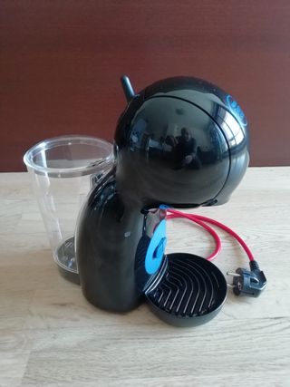 Cafetera KRUPS NESCAFÉ DOLCE GUSTO de segunda mano por 30 EUR en Oviedo en  WALLAPOP