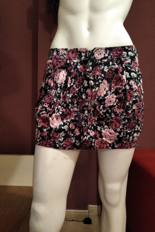 Falda blanco estampado rosas flores talla 38