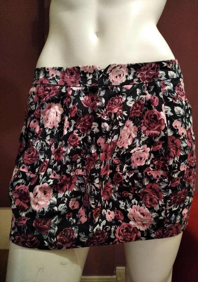 Falda blanco estampado rosas flores talla 38