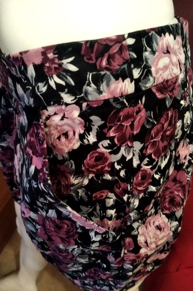 Falda blanco estampado rosas flores talla 38