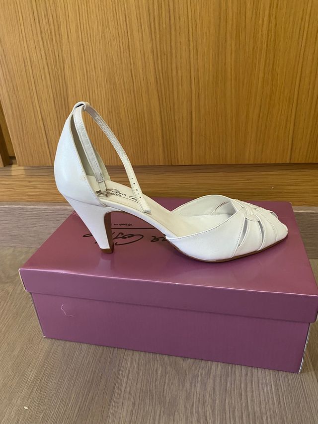 Zapatos tacón medio