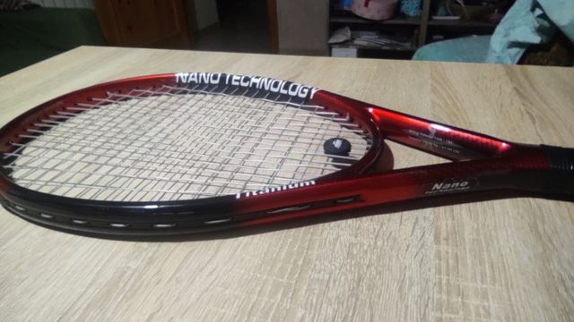 racchette tennis in fibra di carbonio