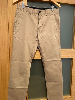 Pantalón chino beige Zara Man de segunda mano por 12 EUR en Pontevedra en  WALLAPOP