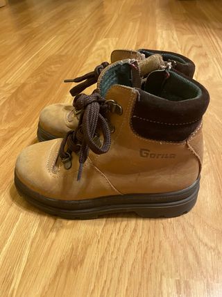 BOTAS GORILA GORTE-TEX de segunda mano por 30 EUR en León en WALLAPOP